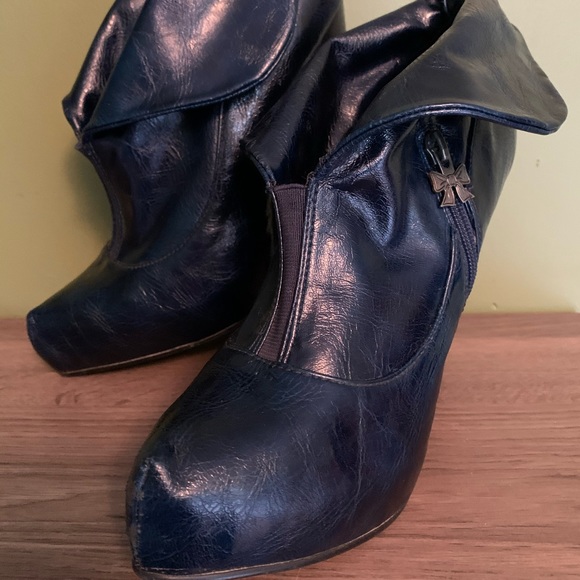 Dollhouse navy booties - Picture 10 of 11